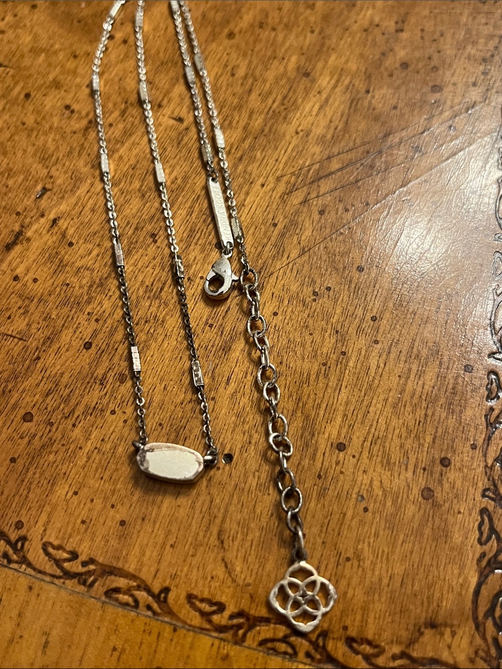 Kendra Scott necklace